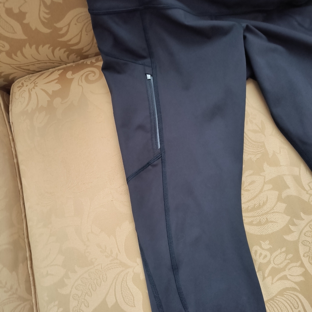Athleta Rainier 7/8 Leggings Large Petite
